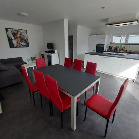 Lovely 2 Bedrooms Of Totally 30 M2 With Private Balcony Vichten Eksteriør billede