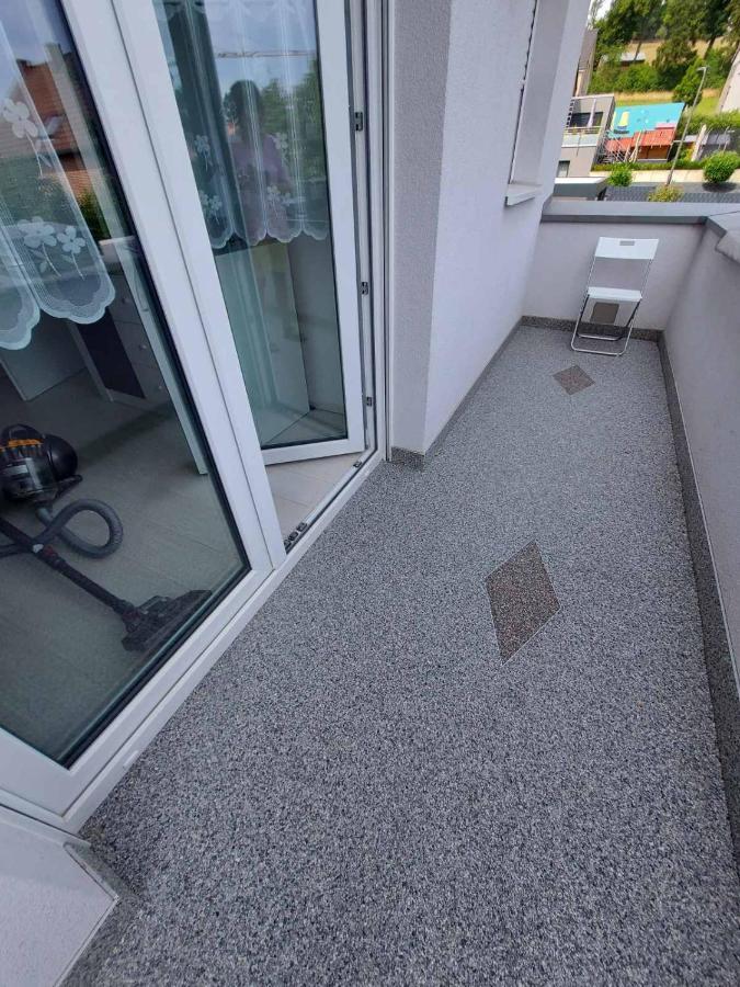 Lovely 2 Bedrooms Of Totally 30 M2 With Private Balcony Vichten Eksteriør billede